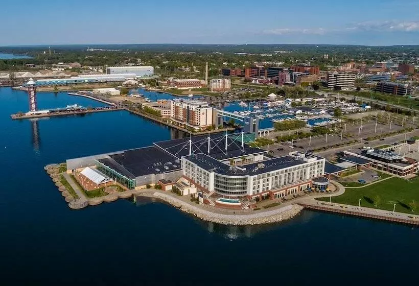 ホテル Courtyard By Marriott Erie Bayfront