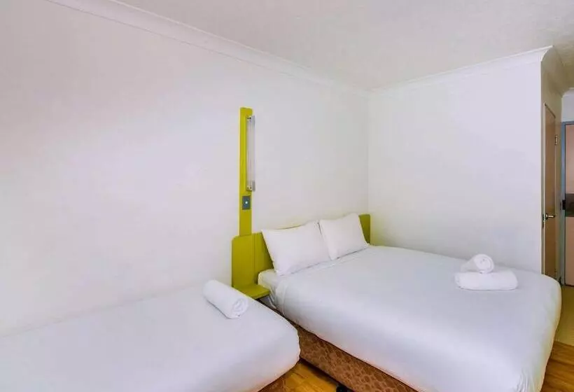 هتل Ibis Budget Brisbane Airport