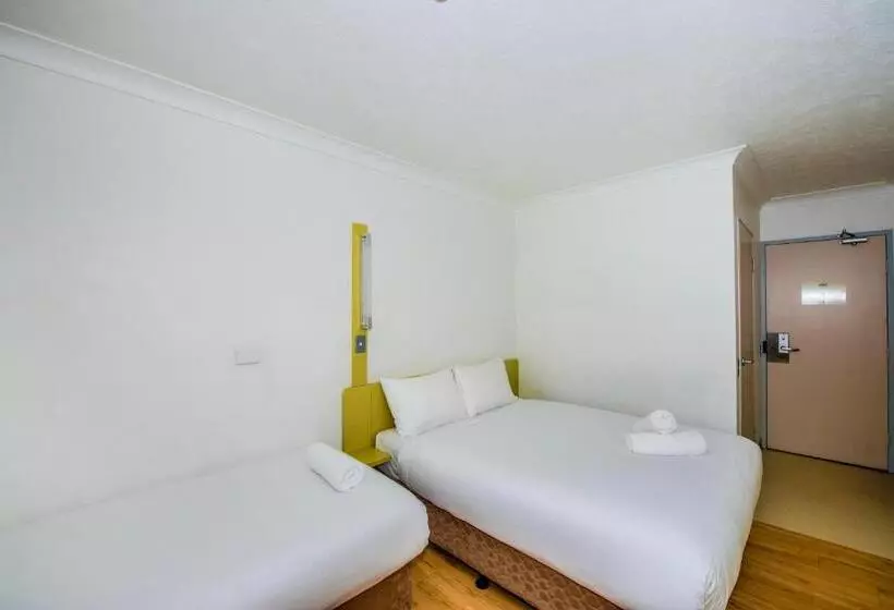 هتل Ibis Budget Brisbane Airport