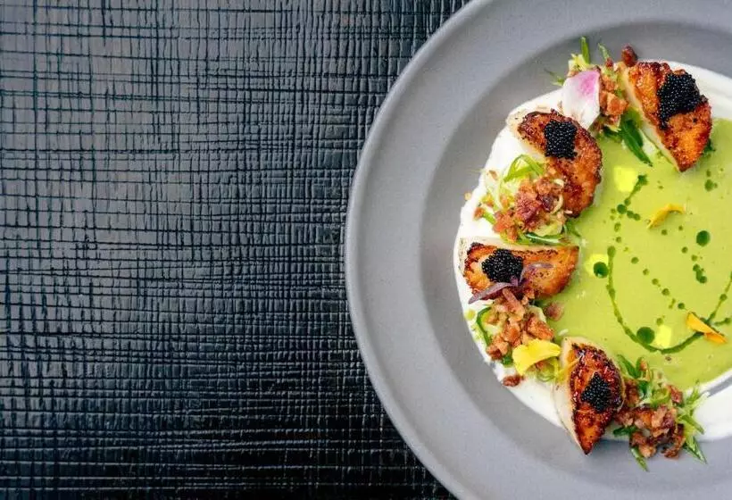 هتل Kimpton Seafire Resort + Spa, An Ihg