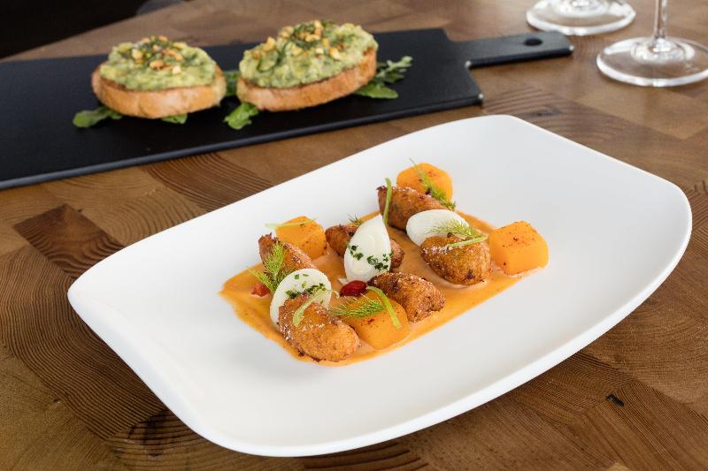 هتل Kimpton Seafire Resort + Spa, An Ihg