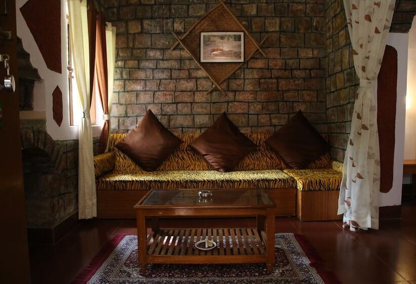 Отель Mogli Jungle Resorts Bandhavgarh