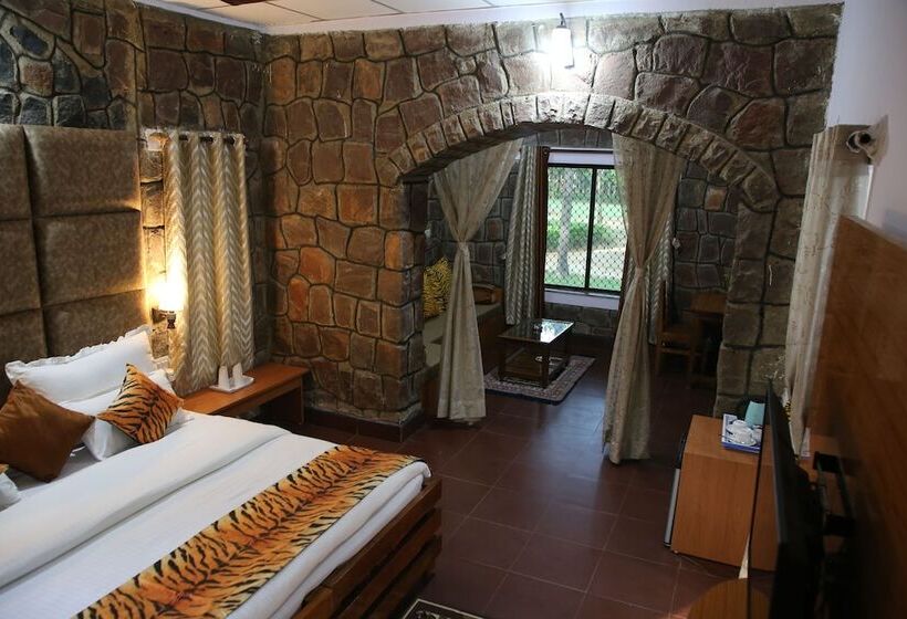 Отель Mogli Jungle Resorts Bandhavgarh