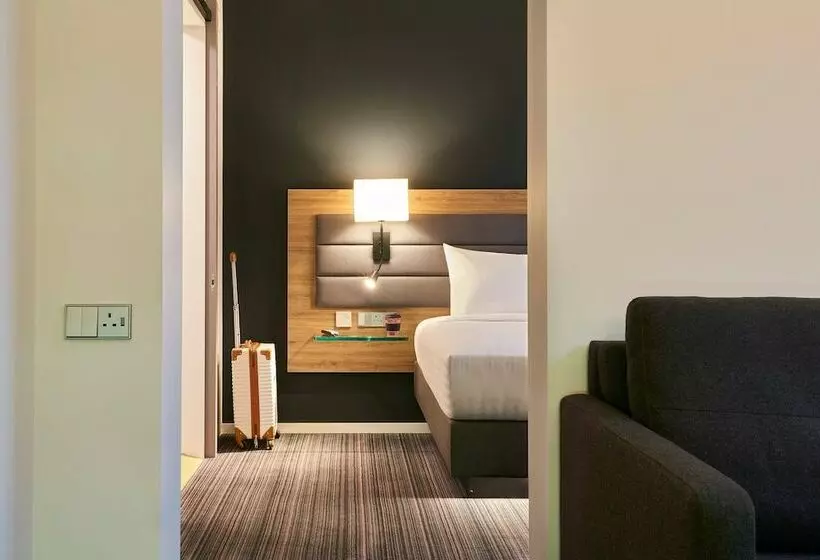 هتل Moxy Berlin Ostbahnhof