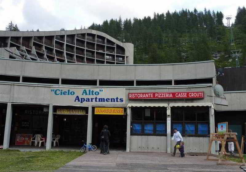 White Apartments Cervinia