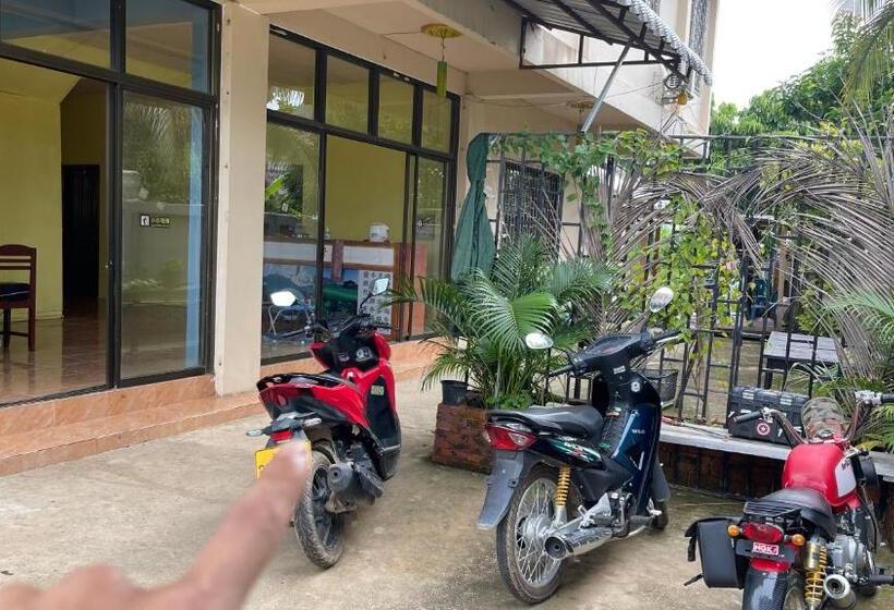 ユースホステル Sokxay Guerthouse