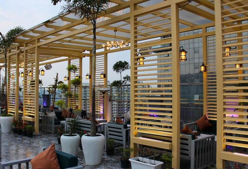 هتل Hibiscus Select