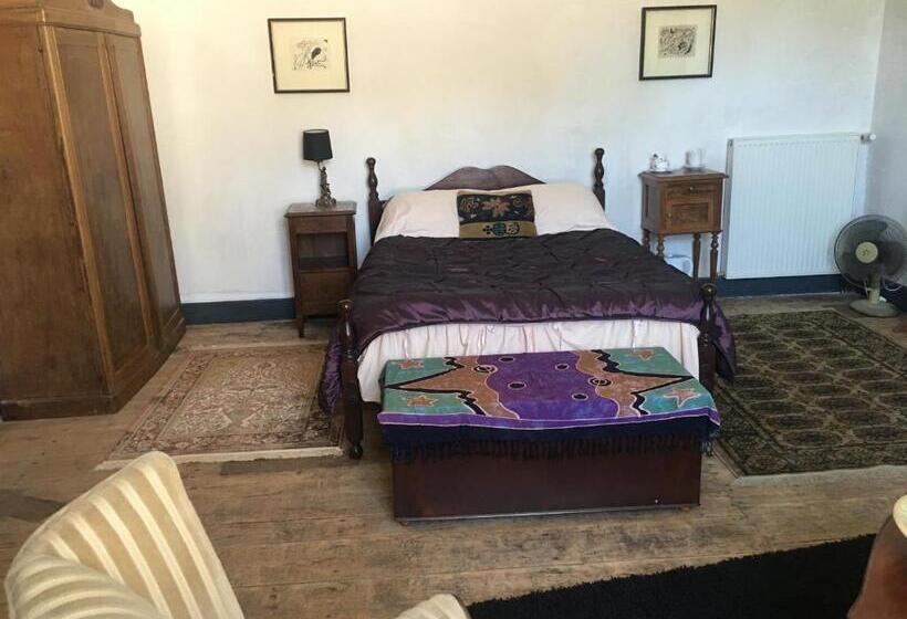 Пансион Townhouse 26 Chambres D Hôtes Civray