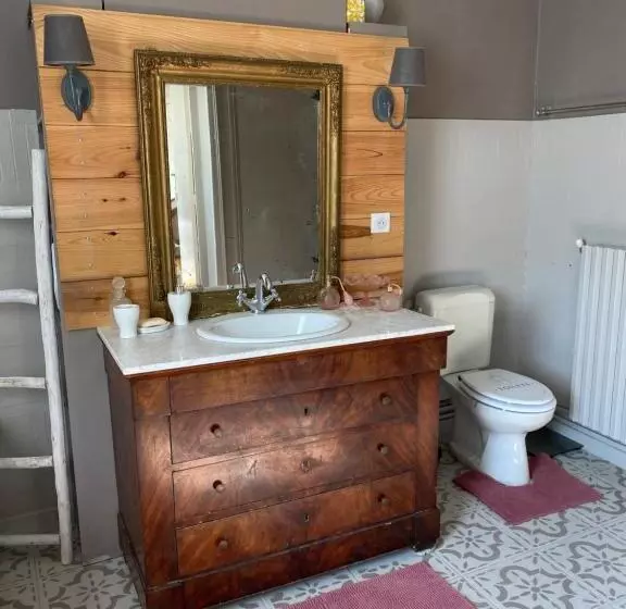 Aamiaismajoitus (B&B) Chambre D Hôte Lo Sauneï Aux Lesmaisonsdeshoussats