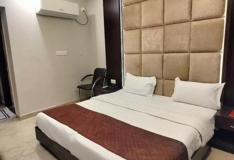 Hotel Meraj Inn