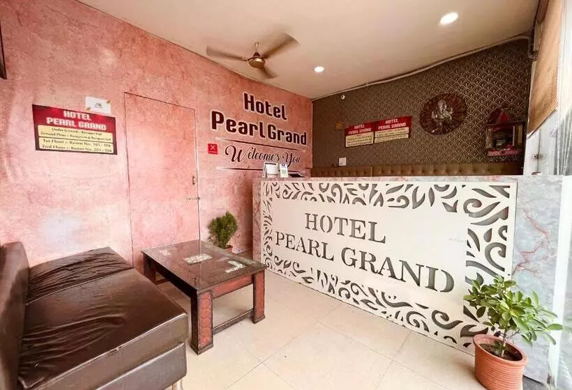 ホテル The Pearl Grand, Top Rated & Most Awarded Property In Chandigarh