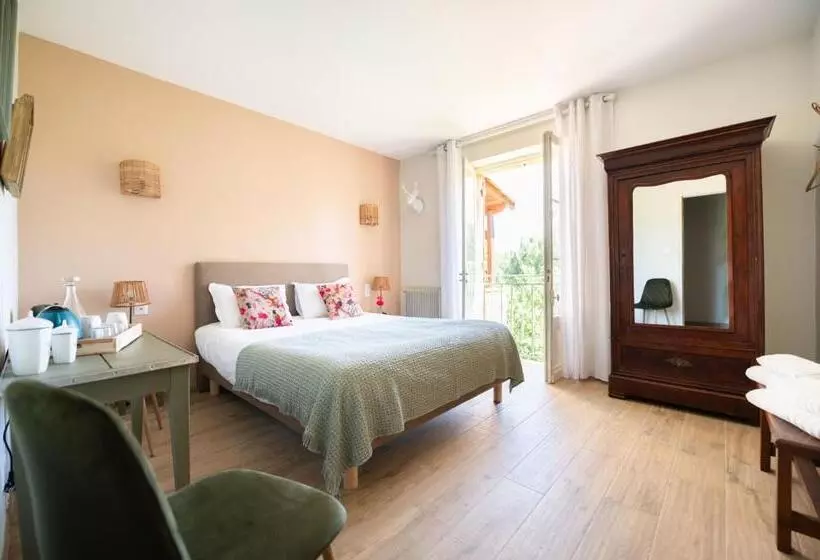 ペンション Le Clos Versailles Beynac