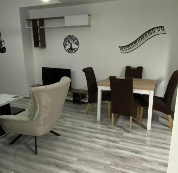 پانسیون Oki Doki 2