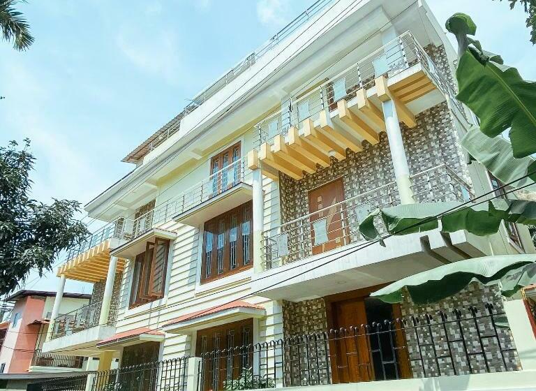 پانسیون Revlin Inn, A Luxury Guesthouse