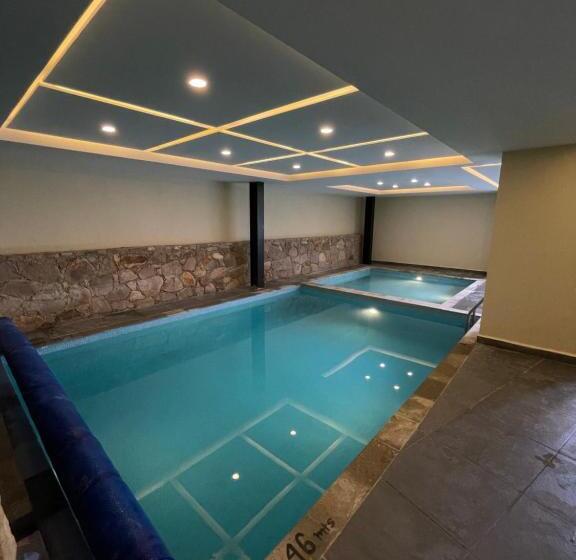 هتل Boutique Arcos De Bernal