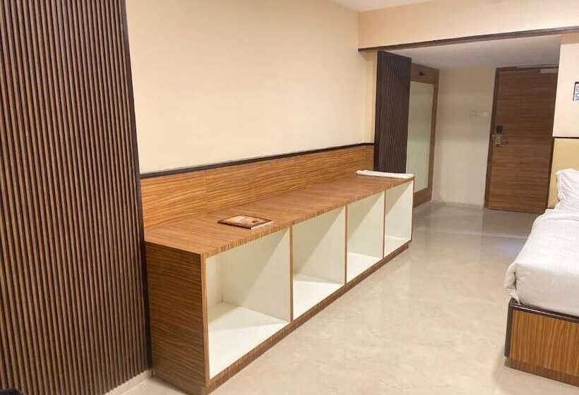 فندق High Rise Regency