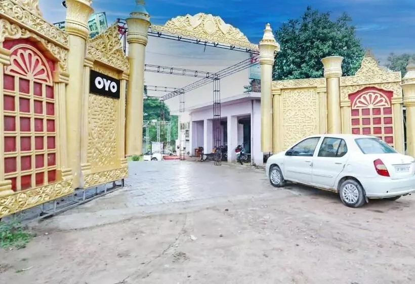 Hotelli Oyo Flagship T R Resort