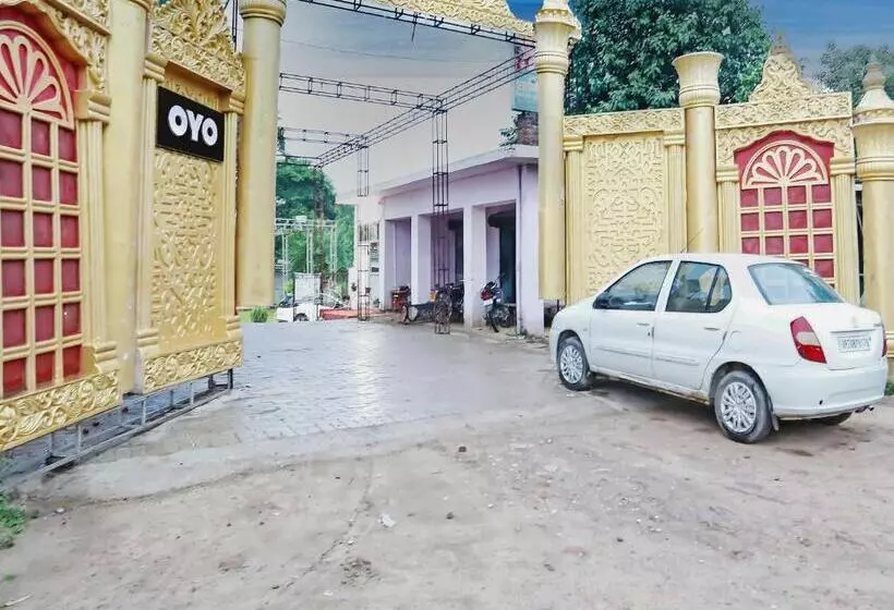 Hotelli Oyo Flagship T R Resort