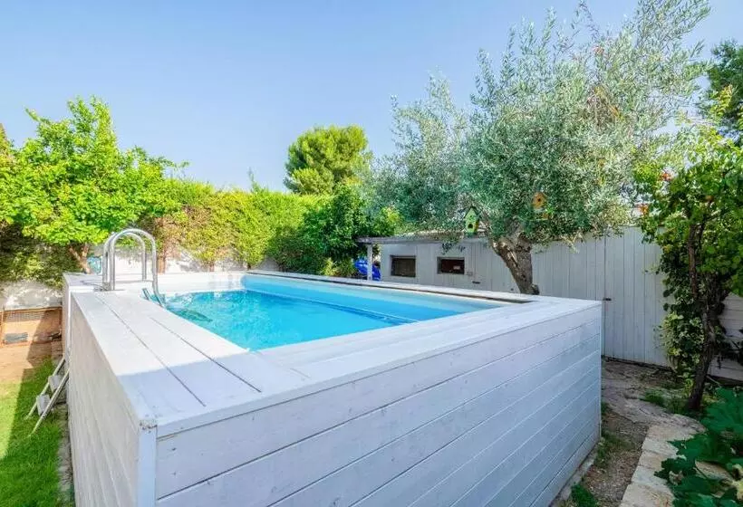 ペンション Villa Eden   Wellness Oasis With Pool And Gym