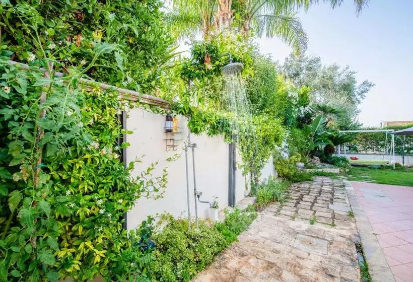 ペンション Villa Eden   Wellness Oasis With Pool And Gym