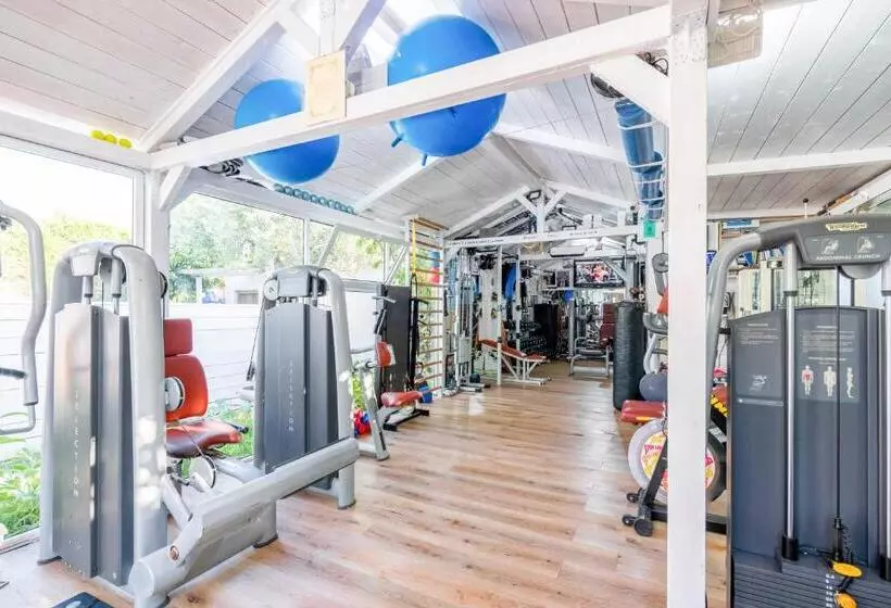 ペンション Villa Eden   Wellness Oasis With Pool And Gym