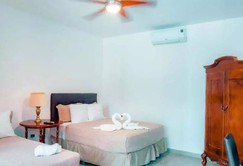 Santa Ana Hotel Boutique