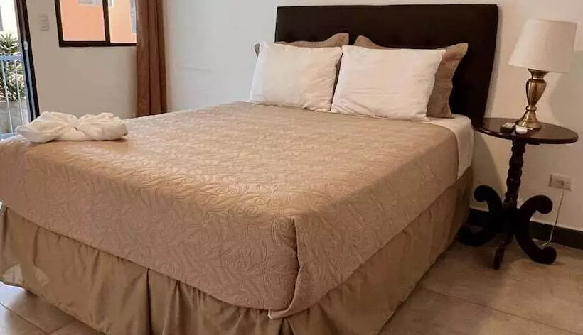 Santa Ana Hotel Boutique