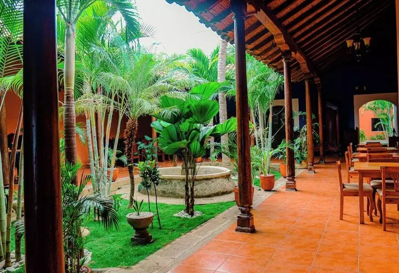 Santa Ana Hotel Boutique