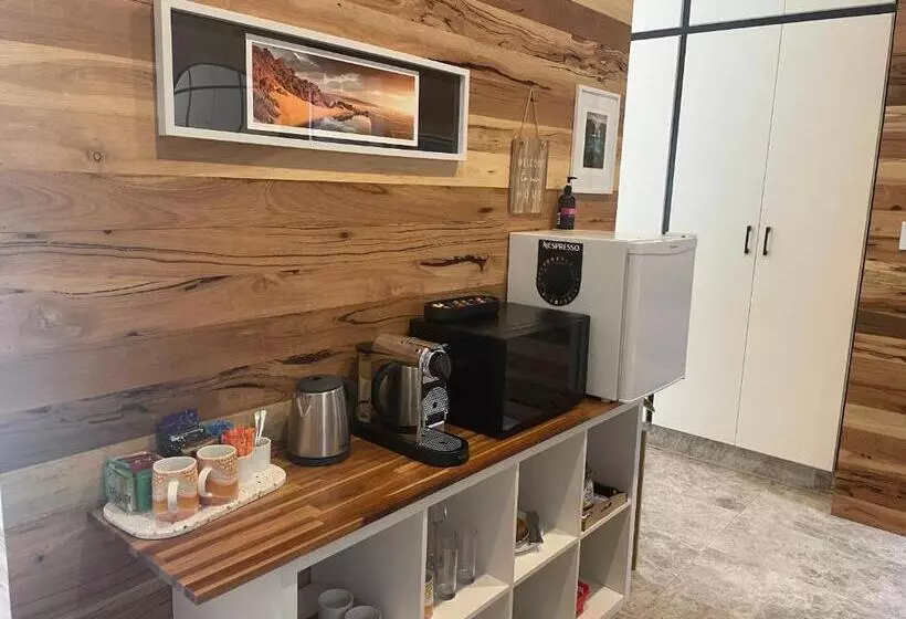 Bed and Breakfast Injidup Beach Studio