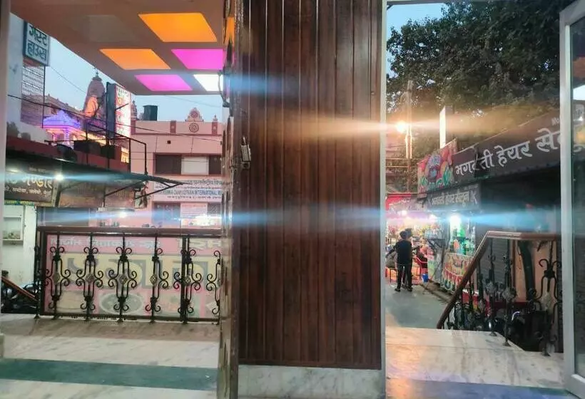ホテル Shubhadra Guest House