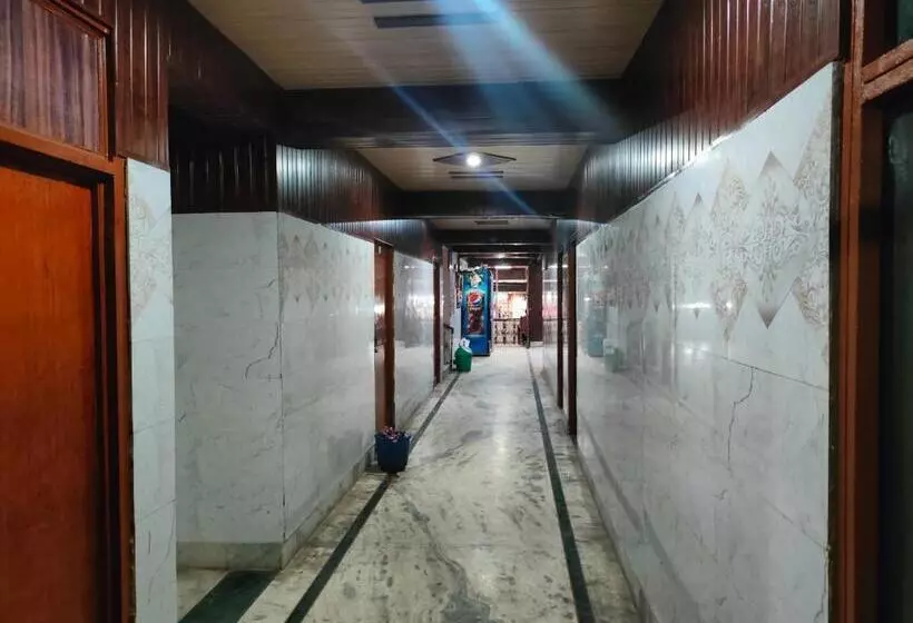 ホテル Shubhadra Guest House