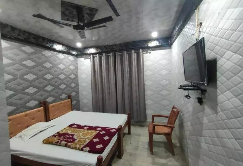 ホテル Shubhadra Guest House