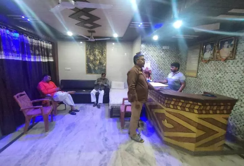 ホテル Shubhadra Guest House