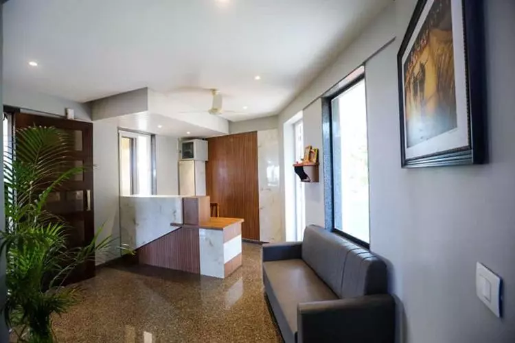 Hotelli The Oceanic Beach Front