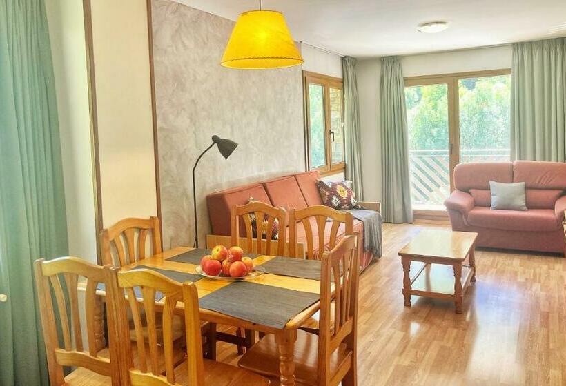 Vista Arinsal Apartments