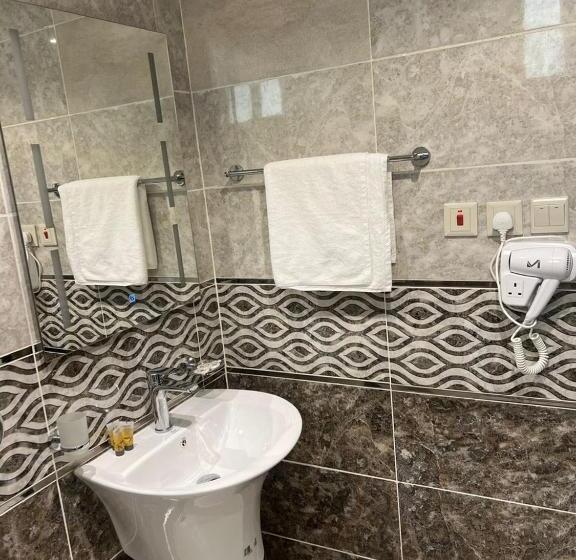 أبراج المصايف للشقق المخدومة