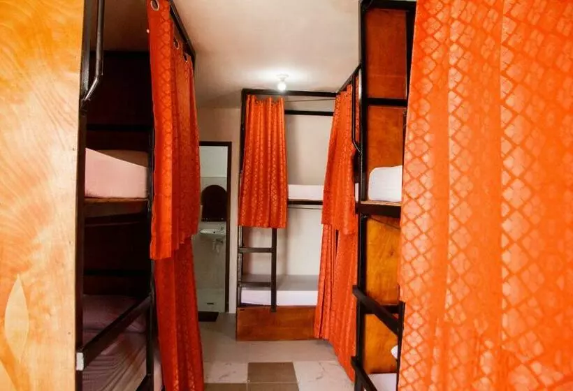 ユースホステル Moana Beach House