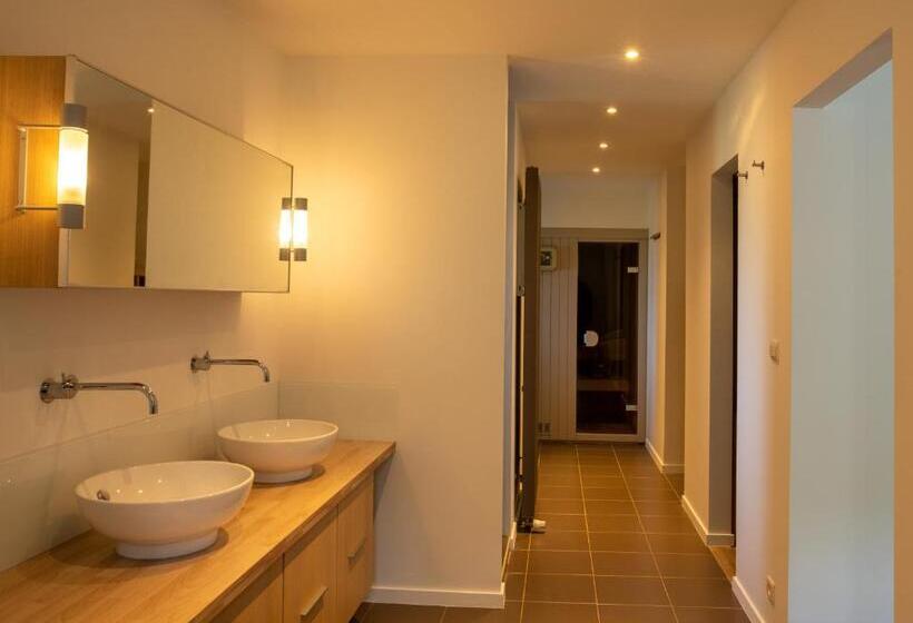 تختخواب و صبحانه Maison Anthica