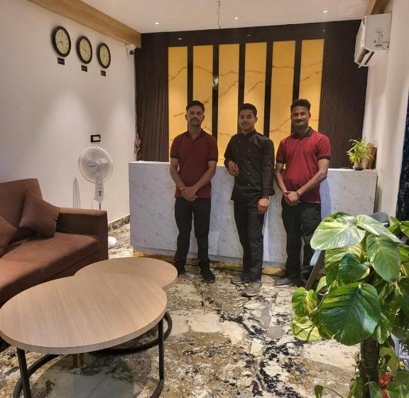 Green Sarovar Hotel & Restaurant