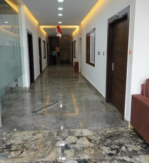 Green Sarovar Hotel & Restaurant