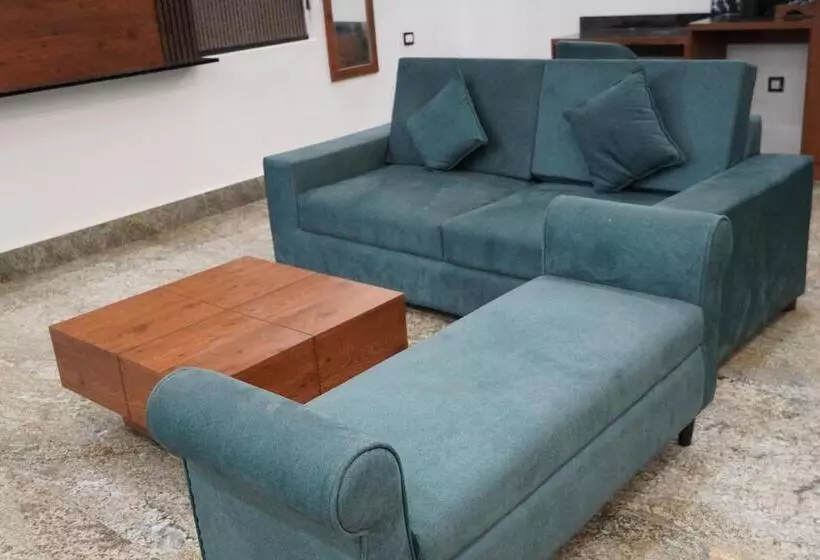 Green Sarovar Hotel & Restaurant