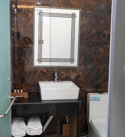 Green Sarovar Hotel & Restaurant