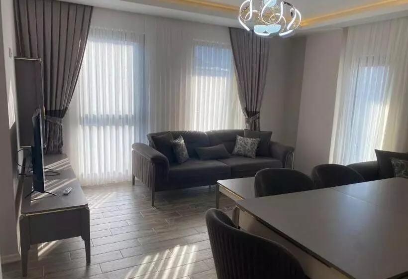 Rosella Royal Suit   روزيلا رويال