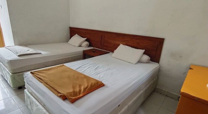 בית מלון כפרי Oyo 92751 Marang Homestay Syariah