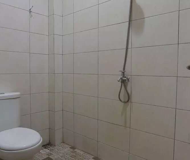 Hotelli Spot On 92777 Leheran Homestay Near Chr Farm