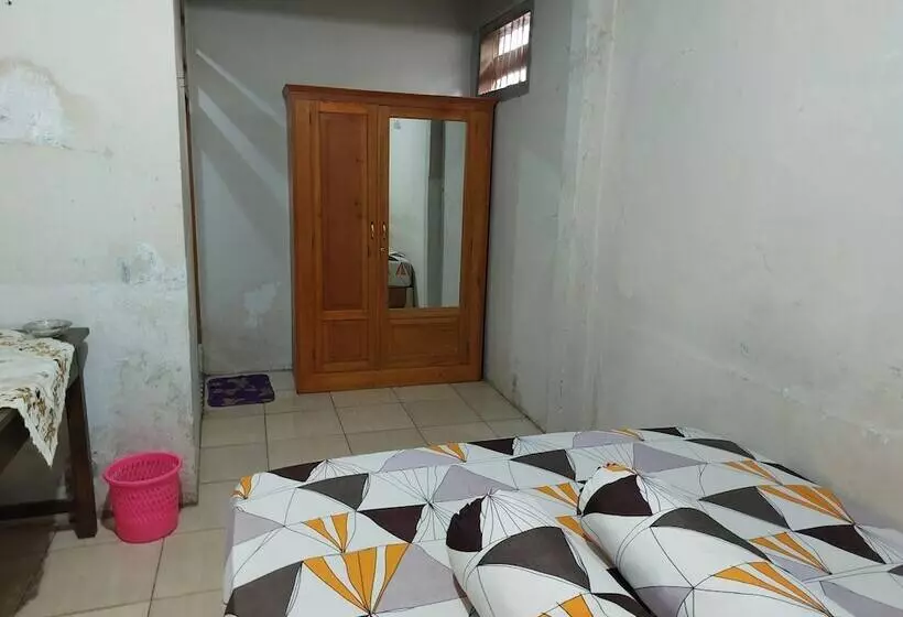 Hotelli Spot On 92777 Leheran Homestay Near Chr Farm