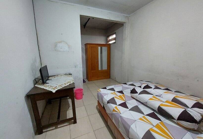 Отель Spot On 92777 Leheran Homestay Near Chr Farm