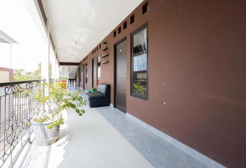 בית מלון כפרי Villa Three King Fm Mitra Reddoorz