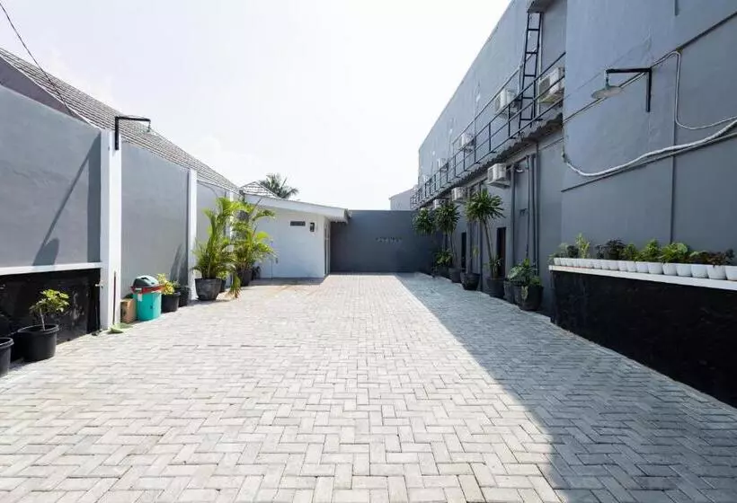 ホテル Villa Three King Fm Mitra Reddoorz