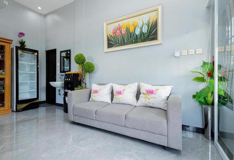 בית מלון כפרי Villa Three King Fm Mitra Reddoorz